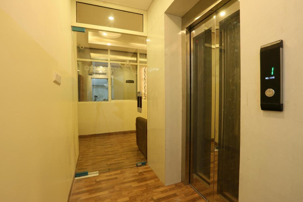 Plazzo Hotel New Delhi Exterior photo